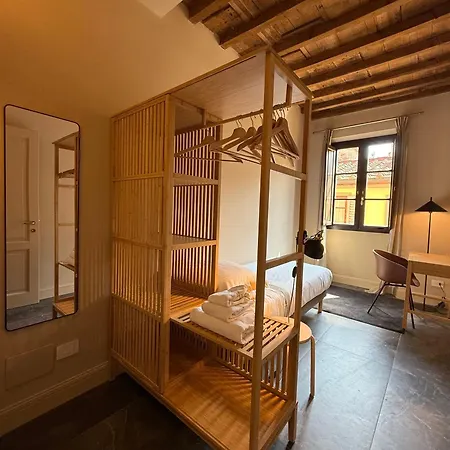 Palazzo Santa Monaca 아파트호텔