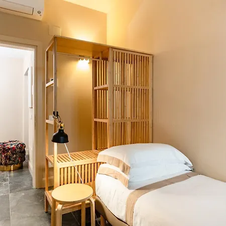 Palazzo Santa Monaca 4*