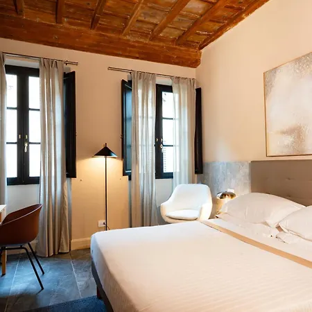 Palazzo Santa Monaca 4*