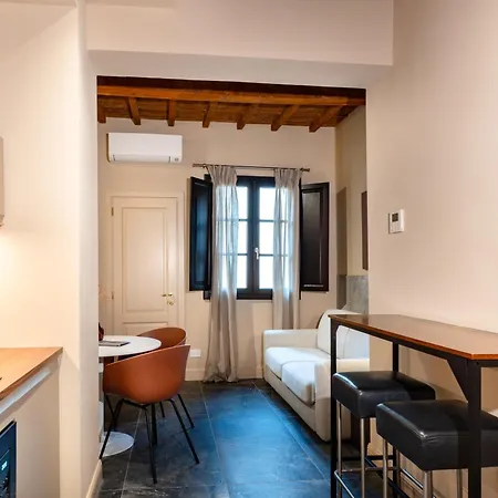 Palazzo Santa Monaca 4*