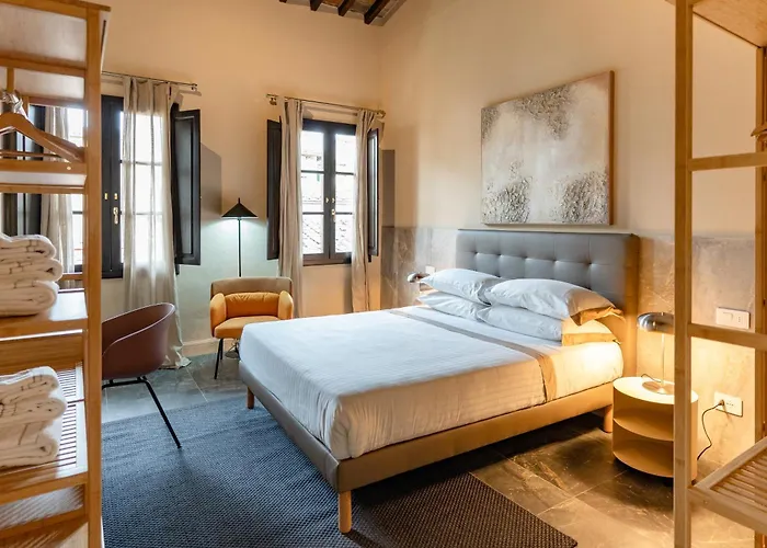 Palazzo Santa Monaca 4*